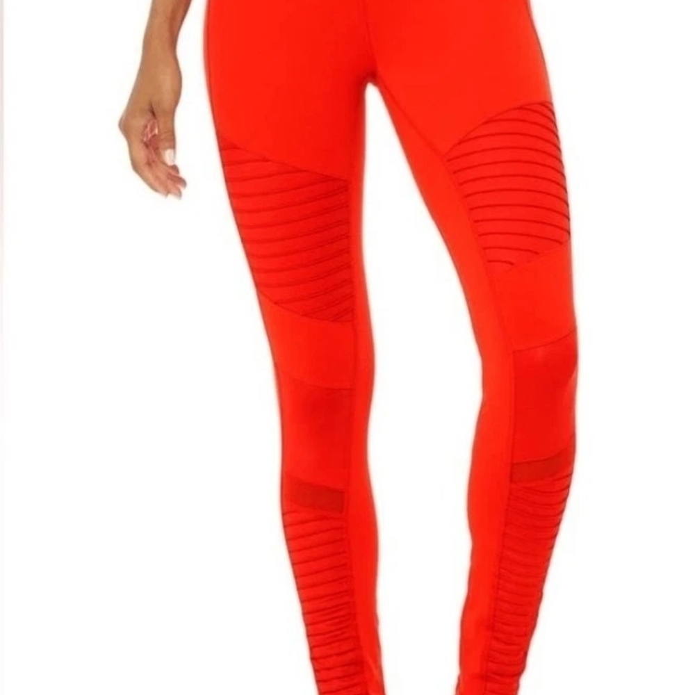 NEW NWT ALO Yoga Moto Leggings Cherry Red Sz SMALL